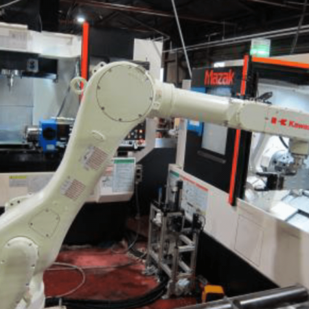 地場産業の素材加工工程にロボット導入