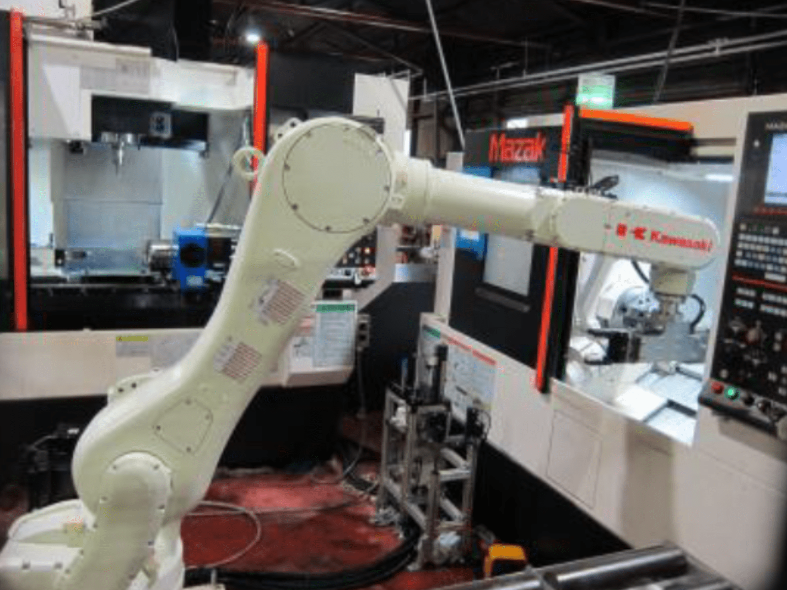 地場産業の素材加工工程にロボット導入