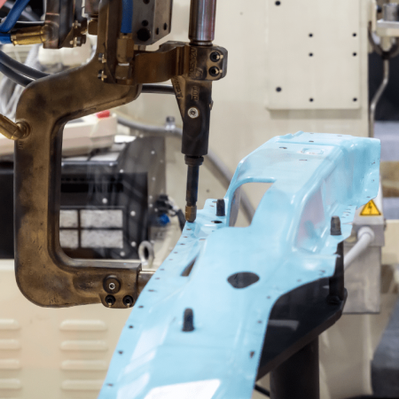 工場自動化に向けて産業用ロボットの特徴を知る